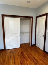 68 W 19th St, Unit Apartment 4 in Bayonne, NJ - Building Photo - Building Photo