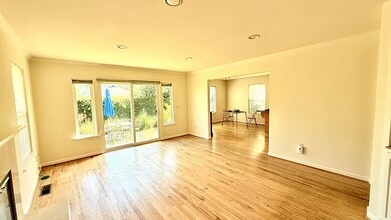 5020 Garnet St in Capitola, CA - Building Photo - Building Photo
