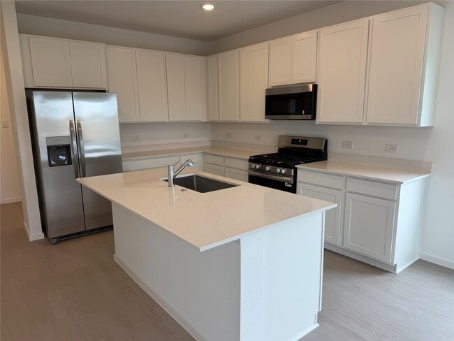 property at 2226 Salinas Dr