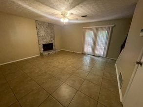 6479 Meadow Rue Dr in Norcross, GA - Foto de edificio - Building Photo