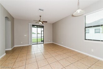 105 NE 7th Pl in Cape Coral, FL - Building Photo - Building Photo