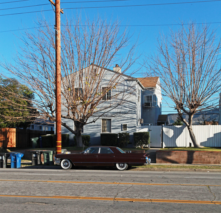 1807-1809 W Victory Blvd in Burbank, CA - Building Photo