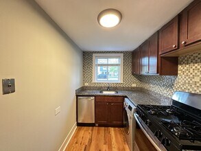 432 Elm Pl, Unit 211 in Highland Park, IL - Building Photo - Building Photo