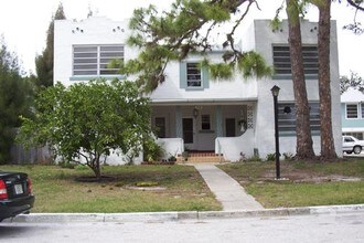 Rose Hill Apartments in Venice, FL - Building Photo - Building Photo