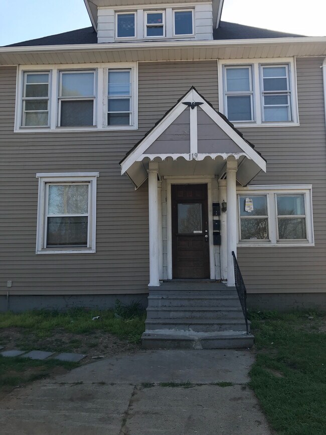 119 N 3rd St, Unit B in Elkhart, IN - Building Photo - Building Photo