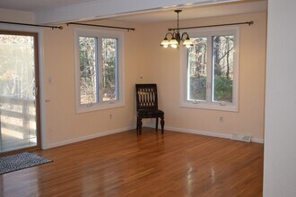 11 Hilltop Ln in Easton, MA - Building Photo - Building Photo