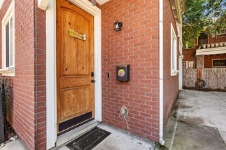 3004 Portola Way in Sacramento, CA - Building Photo - Building Photo