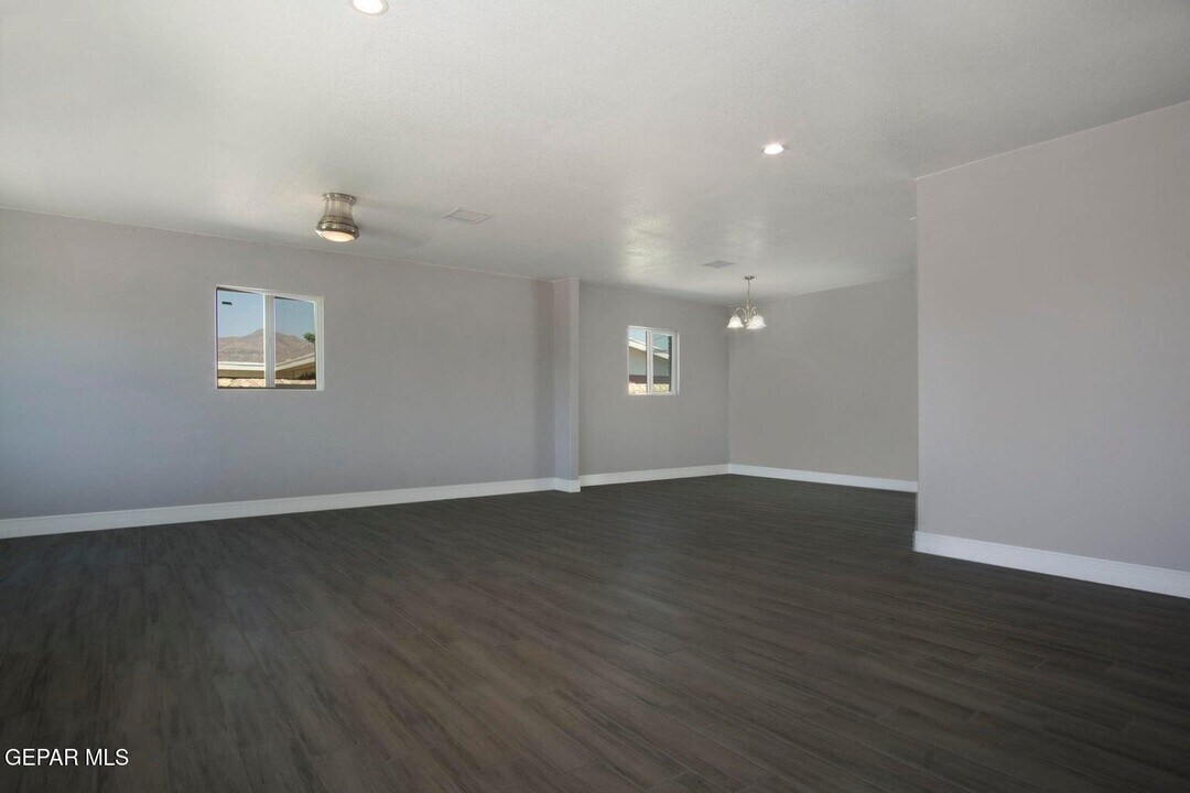 5837 Marlin Dr in El Paso, TX - Building Photo