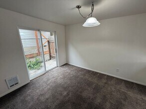 4342 Ward Pl NE in Salem, OR - Building Photo - Building Photo