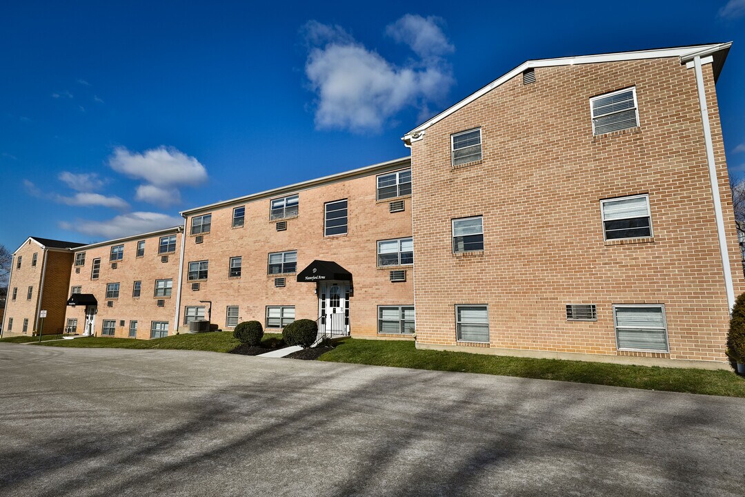 Haverford Arms Apartments in Havertown, PA - Building Photo