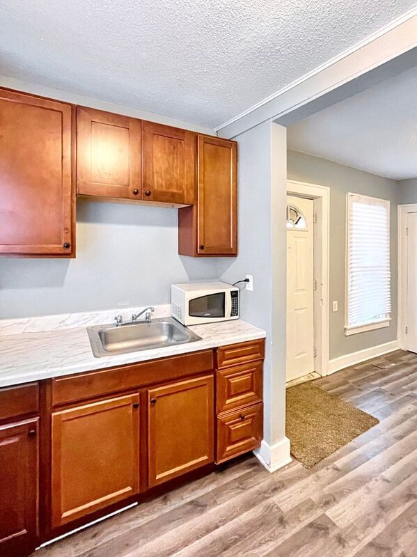 116 E Great Lakes St in River Rouge, MI - Building Photo - Building Photo
