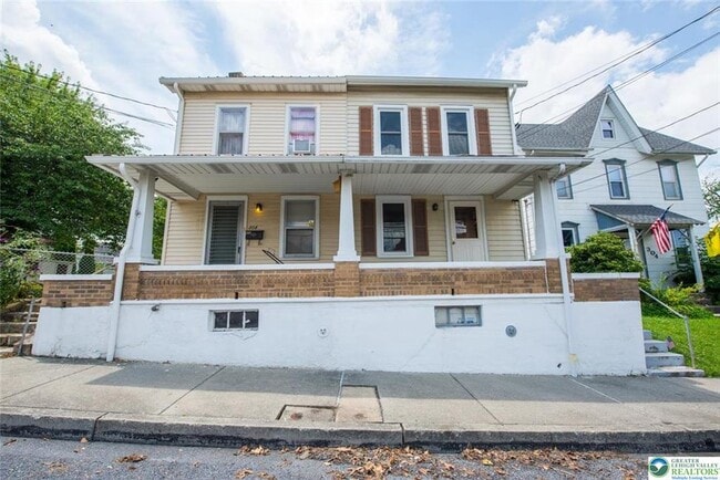 property at 308 S 5th St