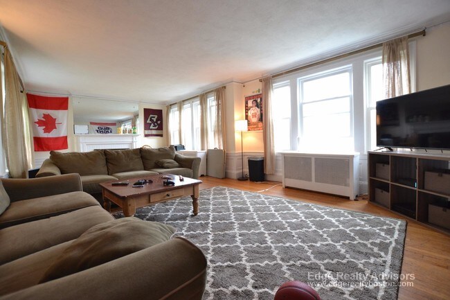 property at 28 Manet Rd