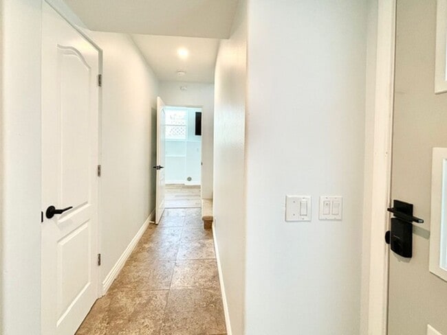 108 Los Feliz St in Oxnard, CA - Building Photo - Building Photo