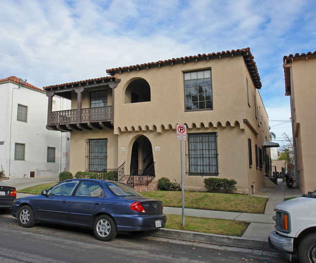 424 N Stanley Ave in Los Angeles, CA - Foto de edificio - Building Photo
