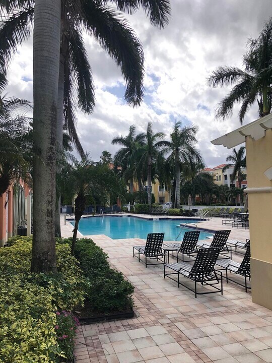 11017 Legacy Ln-Unit -102 in Palm Beach Gardens, FL - Building Photo