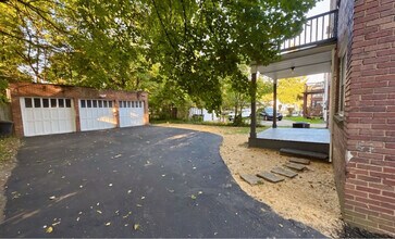 18501 Newell Rd in Shaker Heights, OH - Building Photo - Building Photo