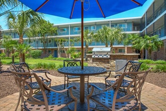 Palmetto Square in Charleston, SC - Building Photo - Building Photo