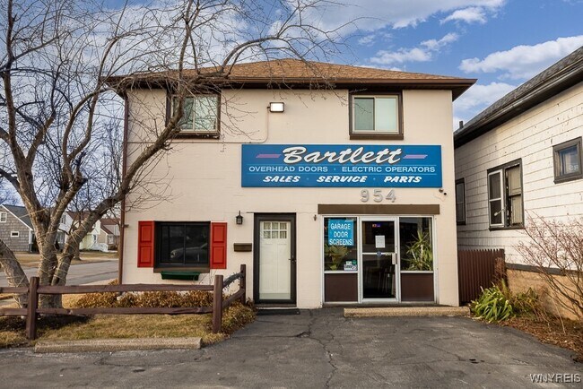 954 Brighton Rd