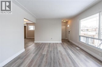 60 Burfield Ave in Hamilton, ON - Building Photo - Building Photo