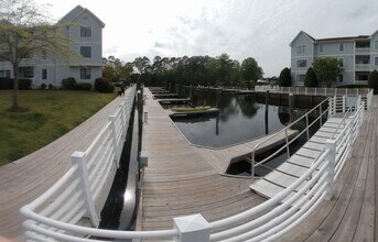 4 Harbor Watch Drive in Chesapeake, VA - Building Photo - Building Photo