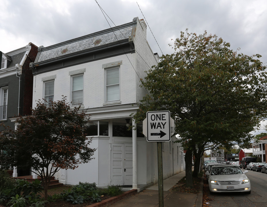 1829 W Main St in Richmond, VA - Foto de edificio