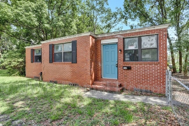 property at 2744 Broadway Ave