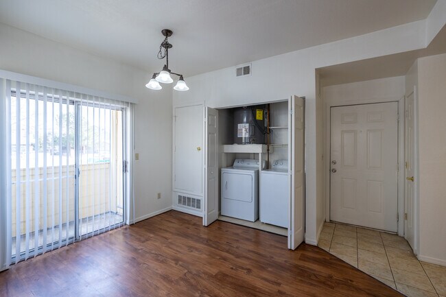 Huntington Ridge Apartments