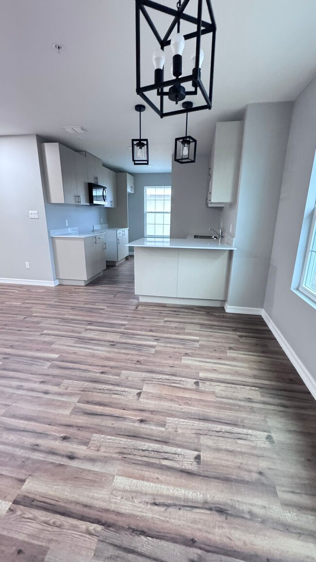 property at 2204 Northridge Ave