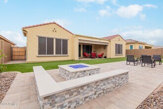 7369 W Cactus Wren Way in Florence, AZ - Building Photo - Building Photo