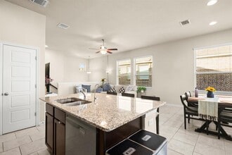 18101 Pomelo Ln in Pflugerville, TX - Building Photo - Building Photo