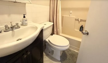 62 Hammond St, Unit 1A in Boston, MA - Building Photo - Building Photo