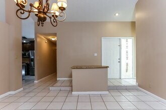 21080 Woodspring Ave in Boca Raton, FL - Foto de edificio - Building Photo