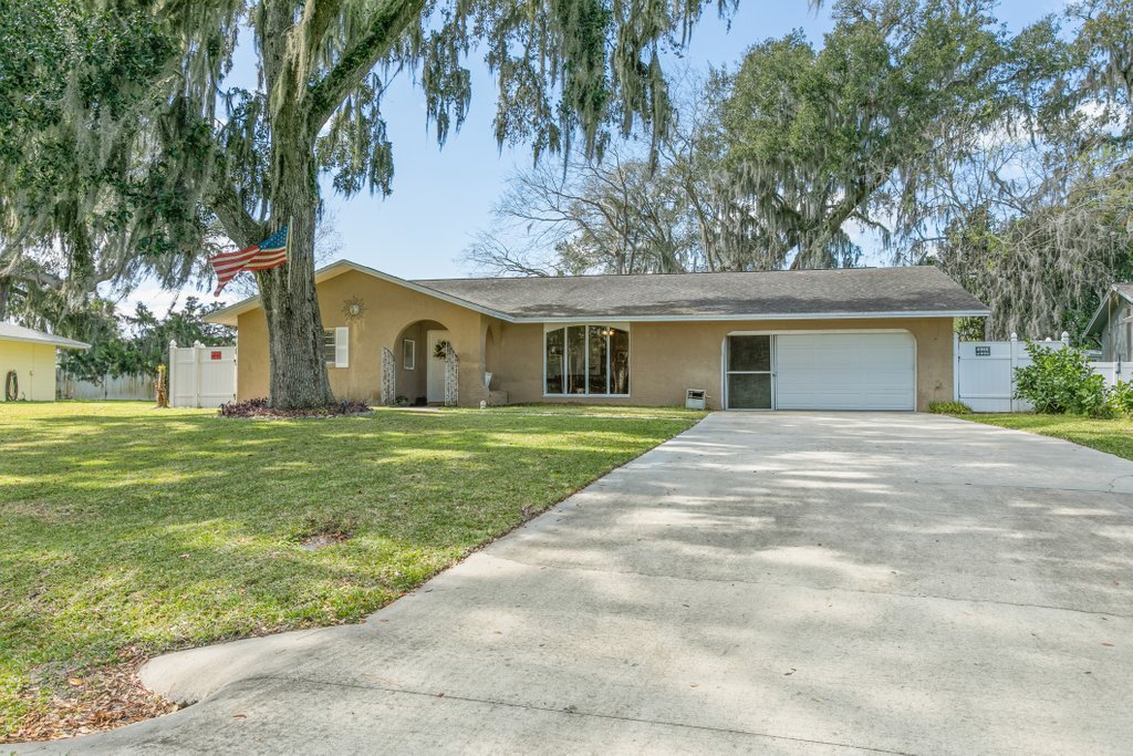 8 Fanwood Ct in Palm Coast, FL - Building Photo
