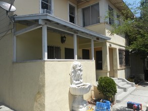 401-405 Park Front Walk in Los Angeles, CA - Building Photo - Building Photo