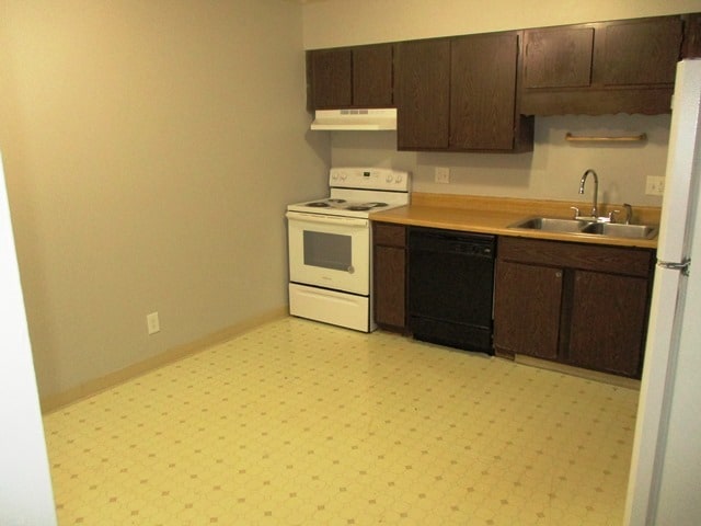 1502 Northbrook Dr in Normal, IL - Foto de edificio - Building Photo