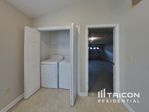 3925 Hideaway Lane in Middleburg, FL - Building Photo - Building Photo