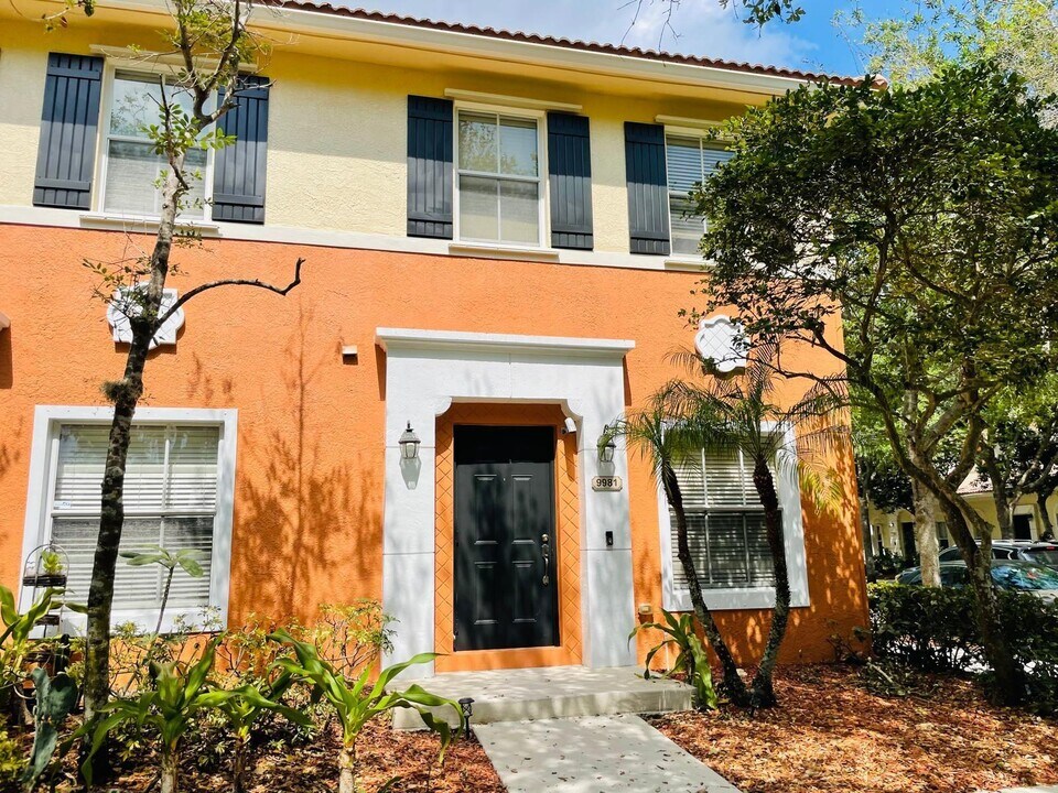 9981 SW 26th Ct in Miramar, FL - Building Photo