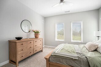 3465 Waterford Pl, Unit 2805 in Walker, MI - Building Photo - Building Photo