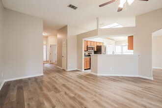 311 Island View Cir in Orange Park, FL - Building Photo - Building Photo