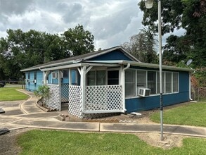1205 Avenue E in Rosenberg, TX - Building Photo - Building Photo