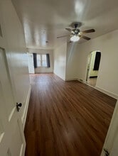 426 E Benton St, Unit 5 in Aurora, IL - Foto de edificio - Building Photo