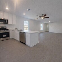 1606 Gardenia Grv Ln in Crosby, TX - Building Photo - Building Photo