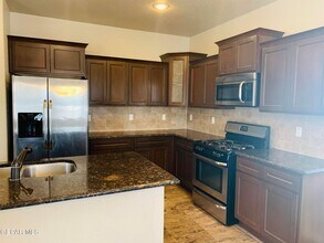 3888 Loma Brisa Dr in El Paso, TX - Building Photo - Building Photo