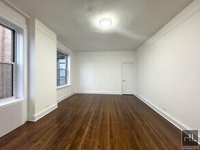 WEST 86 STREET in New York, NY - Building Photo - Building Photo