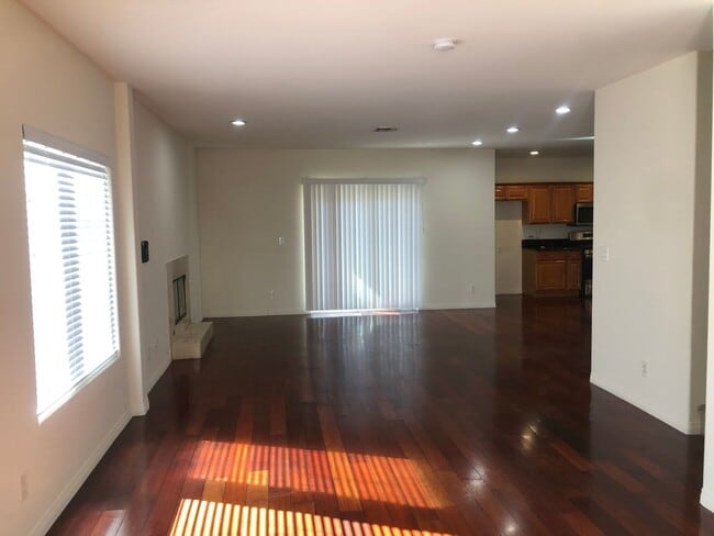13924 Lemoli Ave in Hawthorne, CA - Building Photo - Building Photo