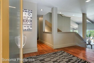 17389 Gehricke Rd-Unit -Unit A in Sonoma, CA - Building Photo - Building Photo