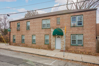 16-22 E Benton Ave in Naperville, IL - Building Photo - Building Photo