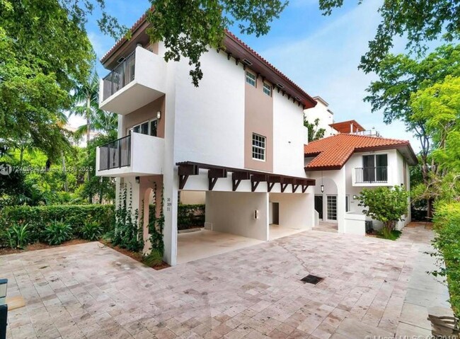 307 Majorca Ave in Coral Gables, FL - Building Photo - Building Photo