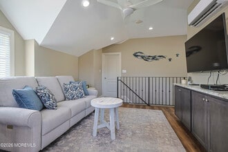 246 Mantoloking Rd in Brick, NJ - Building Photo - Building Photo